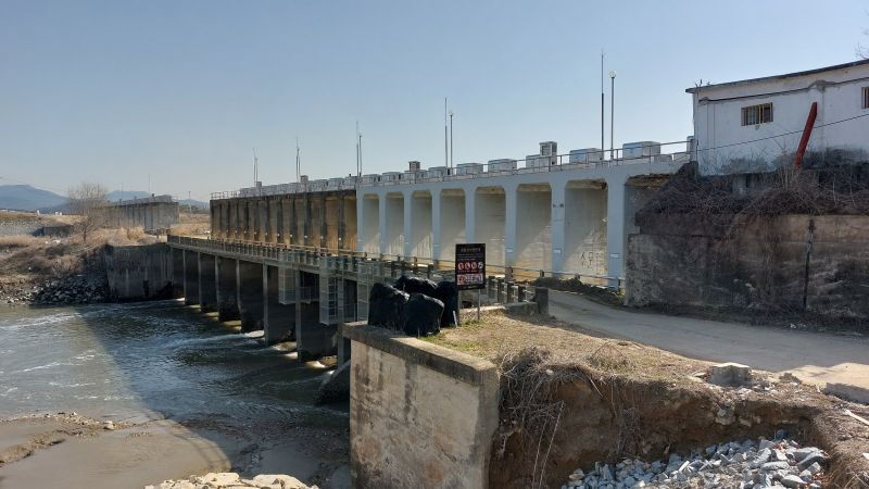 파일:20220329 영천배수갑문2.jpg